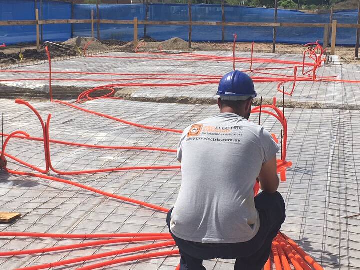 Canalización en platea
